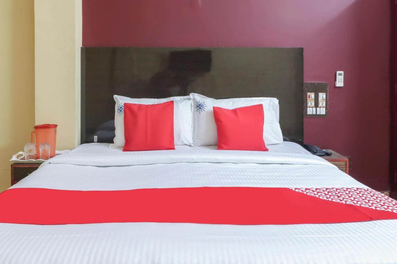Oyo 45895 Hotel Blue Nile Chennai Exterior foto